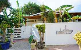 Die kleine Bar La Bruma am Garten der Hacienda